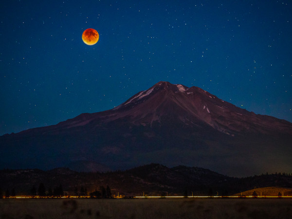 Blood Moon over Mt. Shasta (9/27/15) Cory Poole